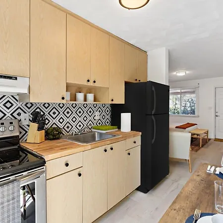 Lovely Rental Unit With Free Parking On Premises